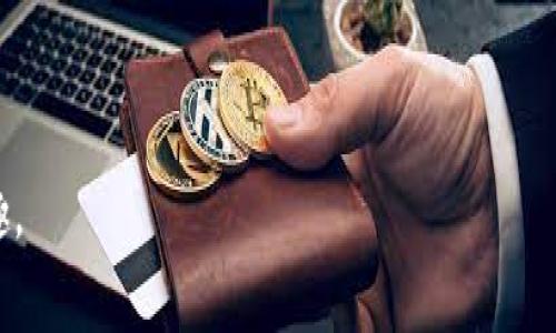   TP钱包中资金消失的原因及解决方案详解 / 
 guanjianci TP钱包,加密货币,资金管理,数字资产 /guanjianci 

引言：我们与数字资产的紧密联系

近年来，加密货币的兴起使得越来越多的人开始关注和投资数字资产，而TP钱包作为一种流行的数字资产管理工具，吸引了大量用户下载和使用。然而，有些用户在使用TP钱包时，可能会遇到“看不到钱”的困惑，这一问题不仅让他们感到焦虑，也让他们的投资策略受到影响。

本文将深入探讨TP钱包中资金消失的各种可能原因，提供详细的解决方案，帮助用户更好地管理自己的数字资产，确保他们的投资安全。

一、可能原因分析

TP钱包中看不到资金的原因多种多样，以下是一些常见的情况：

h41. 网络连接问题/h4

首先，一个常见的原因是网络连接不稳定。TP钱包的功能依赖于互联网，钱包无法连接至服务器时，用户可能无法查看到其资产。这种问题通常会在网络恢复正常的情况下自动解决，用户只需检查自己的网络状态即可。

h42. 钱包地址错误/h4

另一个可能的原因是用户查看的地址与实际拥有账户的地址不一致。在使用TP钱包时，确保用户的接收地址与实际账户匹配是十分重要的。如果误入了错误的地址，自然就看不到自己的资产。

h43. 硬件问题/h4

有时，设备的性能也会影响钱包的显示效果。比如，存储空间不足、设备运行缓慢或是过度发热都可能导致TP钱包无法正常运行，从而影响用户查看其资产的体验。

h44. 钱包数据尚未同步/h4

TP钱包需要一定的时间来同步区块链数据。如果用户刚刚转账或者交易，可能需要几分钟到数小时的时间来完成数据同步。在同步完成之前，用户是无法看到更新的资产数据的。

h45. 账户被冻结或被盗/h4

在更为严重的情况下，用户的账户可能被黑客攻击或被冻结。虽然这种情况不常见，但确实会对用户的资金造成损失。确保使用强密码和两步验证可以在一定程度上避免这一问题的发生。

h46. 应用出现故障或漏洞/h4

最后，TP钱包本身可能存在软件故障或未修复的漏洞。此时，更新应用程序到最新版本，或者直接联系TP钱包的客服，寻求专业的技术支持也是必要的。

二、解决方案

遇到“看不到钱”的问题后，用户可以尝试以下解决方案：

h41. 检查网络状态/h4

首先，确保自己的设备已连接至稳定的网络。如果使用Wi-Fi，建议重启路由器；如果使用移动数据，可以尝试切换至不同的区域，观察是否有改善。

h42. 确认钱包地址的正确性/h4

在进行任何交易或查看资产时，确认钱包地址的正确性是至关重要的。用户可通过其他渠道（如交易所提供的地址）来检查是否输入了正确的钱包地址。

h43. 关注设备的性能/h4

定期清理设备的缓存和不必要的文件，以释放存储空间。确保设备的操作系统和应用程序保持在最新版本，提高设备的运行效率。

h44. 耐心等待数据同步/h4

如果刚刚进行了转账或交易，用户需要耐心等待区块链数据的同步。一般情况下，资产更新会在几分钟到几个小时内完成。

h45. 加强账户安全/h4

为了避免账户被盗或冻结，用户应该使用强密码，并定期更换。同时，启用两步验证（2FA），增加账户的保护层，防止黑客入侵。

h46. 联系技术支持/h4

如果以上所有方法都无法解决问题，建议用户及时联系TP钱包的客服团队。他们可以提供专业的技术支持，帮助用户排查更深层次的问题。

三、如何预防未来的问题

预防胜于治疗，用户在使用TP钱包时还应注意一些预防措施，以避免未来遇到资产消失的问题。

h41. 定期备份钱包/h4

用户应定期备份自己的钱包数据，确保在读取错误时仍可以恢复信息。备份应该保存在安全的地方，未经授权的用户不可轻易接触。

h42. 学习基础的区块链知识/h4

了解区块链的基本原理和TP钱包的运作方式，可以帮助用户更好地管理自己的数字资产。多渠道获取信息和学习将增强用户的自信，让他们在出现问题时快速作出反应。

h43. 关注钱包的更新和新闻/h4

常规浏览TP钱包的官方网站及社交媒体，及时获取关于软件更新、漏洞修复及公司公告的信息，确保自己处于安全的操作环境中。

h44. 提高警觉性/h4

用户在转账时应保持高度警惕，确认所有操作（包括接收地址、转账金额等）的准确性，避免由于疏忽大意而造成的损失。

结论：合理管理数字资产

TP钱包作为数字资产管理工具，带来了便利的同时，也伴随着一些风险。本文针对TP钱包中看不到资金的原因进行了详细分析，并提供了相应的解决方案和预防措施。了解这些内容有助于用户在面对问题时冷静应对。

最终，合理管理自己的数字资产，保持对市场动态的关注，才能在加密货币的海洋中安全航行。

每位用户都应该对自己的数字资产负责，通过合理的投资策略和有效的安全措施，确保资金安全，享受更多的投资乐趣。